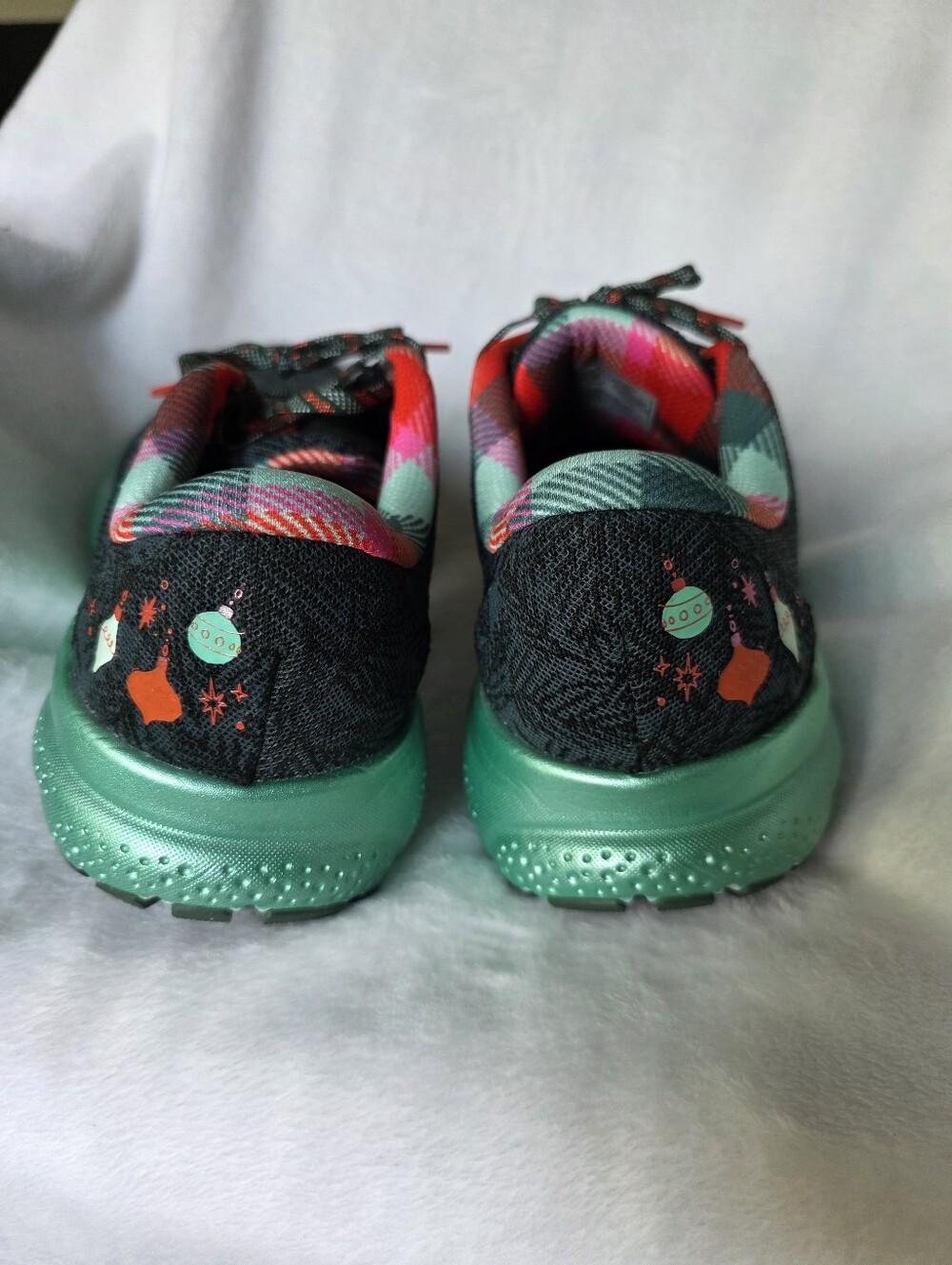 Brooks Ghost 16 "Run Merry" Womens Limited Edition Running Shoes. - Picture 6 of 8